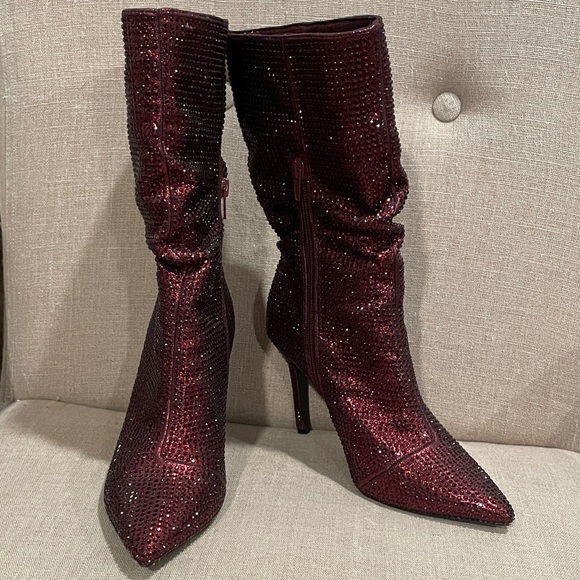 Thalia Sodi Shoes - Elegant Burgundy Women's Boots